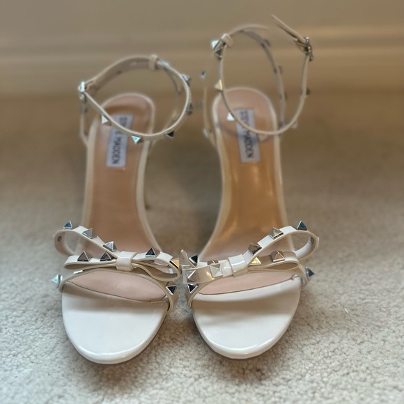 Nude Sandals - Picture 4 of 5